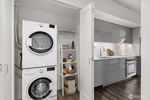 450 South Main St, Seattle, WA 98104 - Photo 15