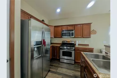 2016 171st Street SW, Lynnwood, WA 98037 - Photo 9