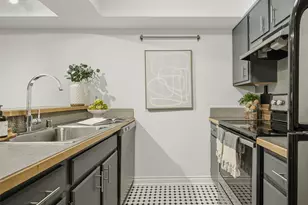 530 Melrose Ave E, Seattle, WA 98102 - Photo 5