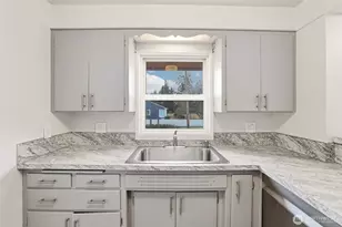 801 S 67th St, Tacoma, WA 98408 - Photo 5