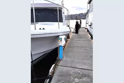 2000 Westlake Avenue N #E-3, Seattle, WA 98109 - Photo 23