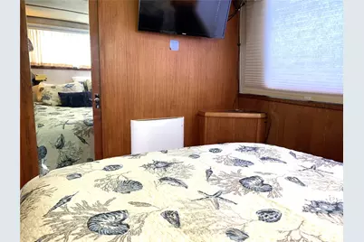 2000 Westlake Avenue N #E-3, Seattle, WA 98109 - Photo 17