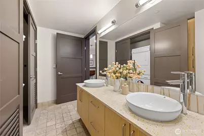 413 NE 70th Street #207, Seattle, WA 98115 - Photo 27