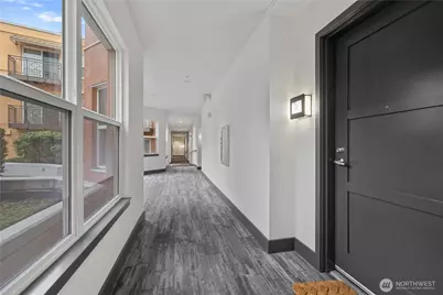 413 NE 70th Street #207, Seattle, WA 98115 - Photo 5