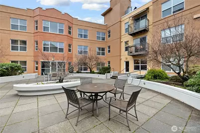 413 NE 70th Street #207, Seattle, WA 98115 - Photo 31