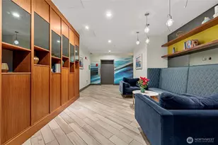 413 NE 70th St, Seattle, WA 98115 - Photo 3