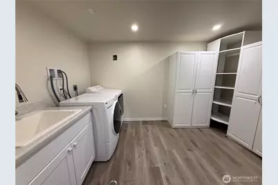 221 W Forest Avenue, Port Angeles, WA 98362 - Photo 17