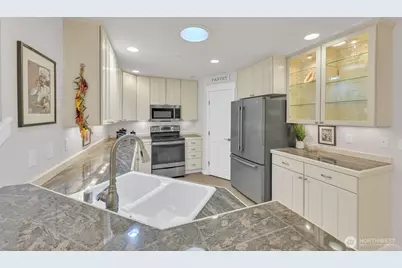 160 E Soderberg Road #L32, Allyn, WA 98524 - Photo 9