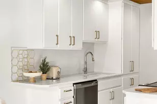 733 Lake St S, Kirkland, WA 98033 - Photo 13