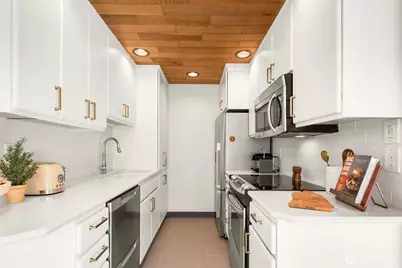 733 Lake Street S #101, Kirkland, WA 98033 - Photo 13