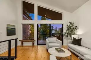 522 Madrona Way NE, Bainbridge Island, WA 98110 - Photo 3