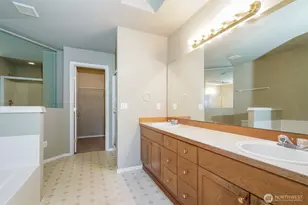 10907 185th Ave E, Bonney Lake, WA 98391 - Photo 11