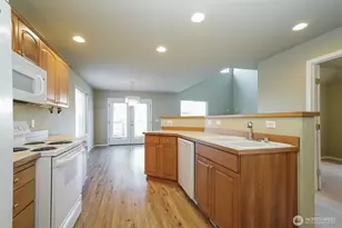 10907 185th Ave E, Bonney Lake, WA 98391 - Photo 9