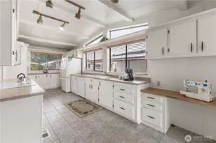 11436 SE 208th St, Kent, WA 98031 - Photo 9