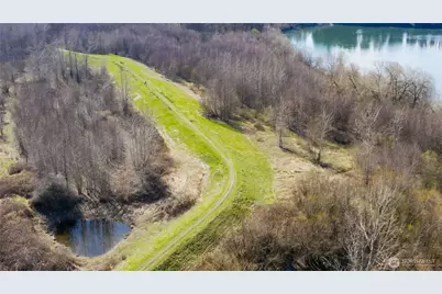 2323 Lindgren Road, Mount Vernon, WA 98273 - Photo 13
