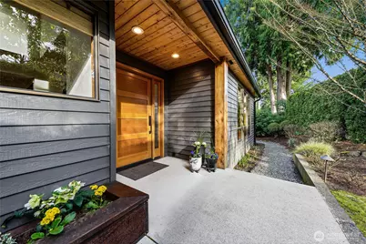 2234 108th Avenue SE, Bellevue, WA 98004 - Photo 3