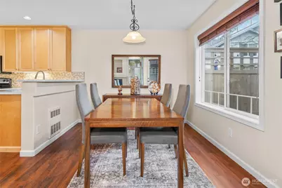 562 Elma Avenue NE, Renton, WA 98059 - Photo 11