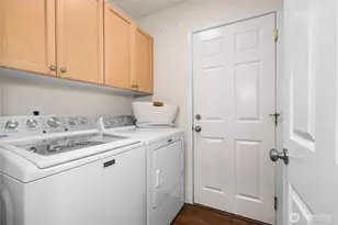 562 Elma Ave NE, Renton, WA 98059 - Photo 17