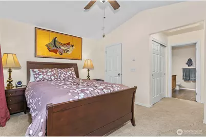 562 Elma Avenue NE, Renton, WA 98059 - Photo 21