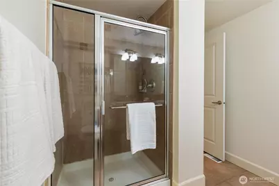 2674 SW Sylvan Heights Dr, Seattle, WA 98106 - Photo 25