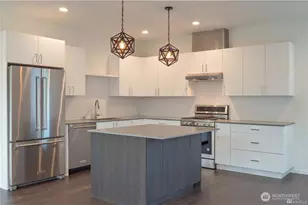 7424 Rainier Ave S, Seattle, WA 98118 - Photo 11