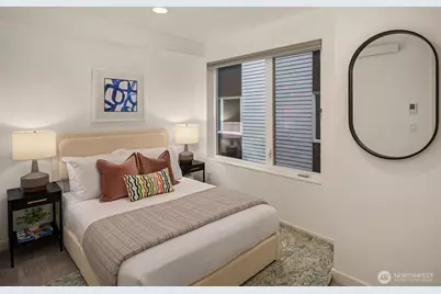 9553 Ashworth Avenue N #B, Seattle, WA 98103 - Photo 15