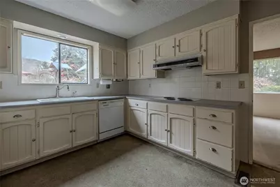 2328 Easy Street, Wenatchee, WA 98801 - Photo 9