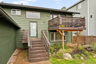 215 Hubbard Rd, Lynnwood, WA 98036 - Photo 3