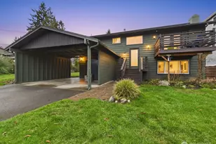 215 Hubbard Rd, Lynnwood, WA 98036 - Photo 1