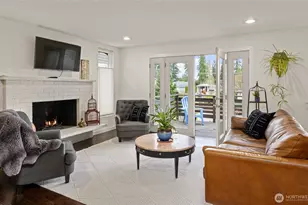 215 Hubbard Rd, Lynnwood, WA 98036 - Photo 7