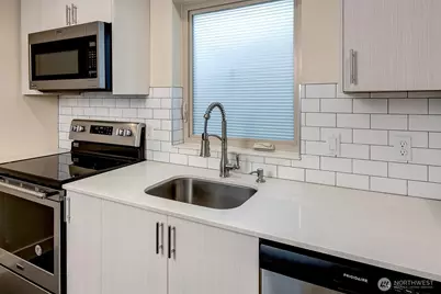 3323 Martin Luther King Jr Way S, Seattle, WA 98144 - Photo 11