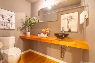 4413 Meridian Ave N, Seattle, WA 98103 - Photo 11