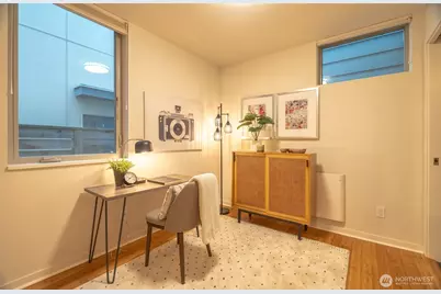 4413 Meridian Avenue N, Seattle, WA 98103 - Photo 21