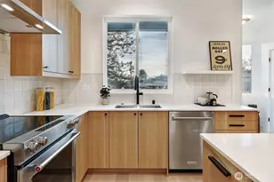 8810 41st Ave SW, Seattle, WA 98136 - Photo 13