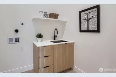 8810 41st Avenue SW, Seattle, WA 98136 - Photo 27