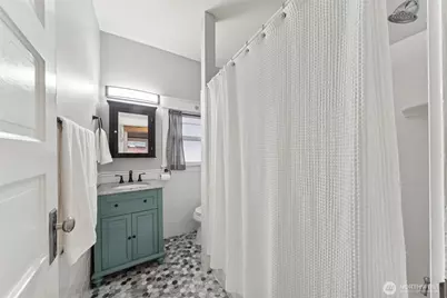 1829 Washington Avenue, Enumclaw, WA 98022 - Photo 13