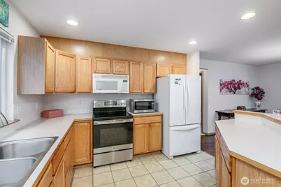 2707 8th Street SE, Puyallup, WA 98374 - Photo 17