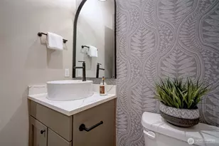 12813 NE 65th Ln, Kirkland, WA 98033 - Photo 17