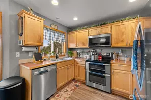 648 Kaitlyn St W, Eatonville, WA 98328 - Photo 7