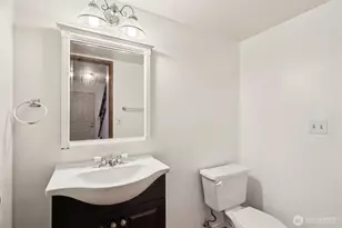 8823 Holly Dr, Everett, WA 98208 - Photo 5