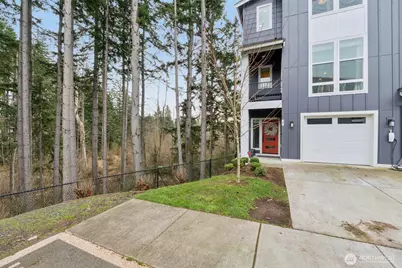 13717 Admiralty Way #J1, Lynnwood, WA 98087 - Photo 3
