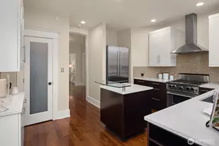 2113 3rd Ave W, Seattle, WA 98119 - Photo 23