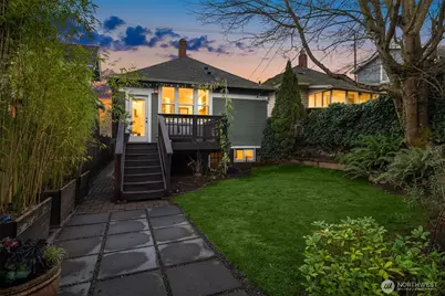 2113 3rd Avenue W, Seattle, WA 98119 - Photo 37