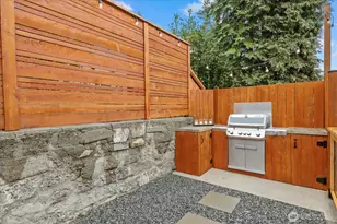 3252 13th Ave W, Seattle, WA 98119 - Photo 19