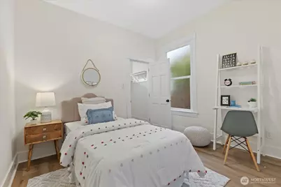 3252 13th Avenue W, Seattle, WA 98119 - Photo 7