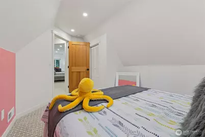 18725 NE 128th Way, Redmond, WA 98052 - Photo 15