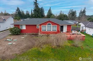 1890 Edgewood Dr, Camano Island, WA 98282 - Photo 3