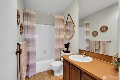 11300 1st Avenue NE #309, Seattle, WA 98125 - Photo 23