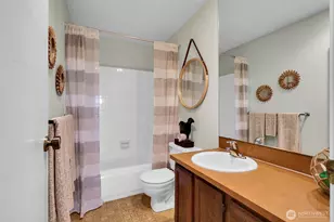 11300 1st Ave NE, Seattle, WA 98125 - Photo 23