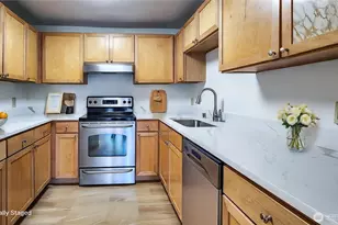 1215 S 237th Ln, Des Moines, WA 98198 - Photo 3